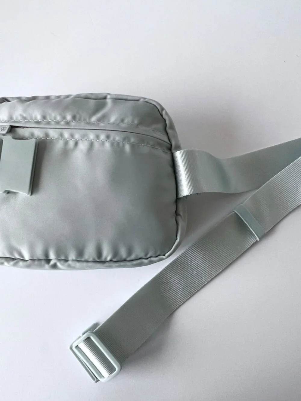 Gaiam Sidekick Sling Bag, Fanny Pack, or Crossbody Sky Blue, New - Picture 9 of 15